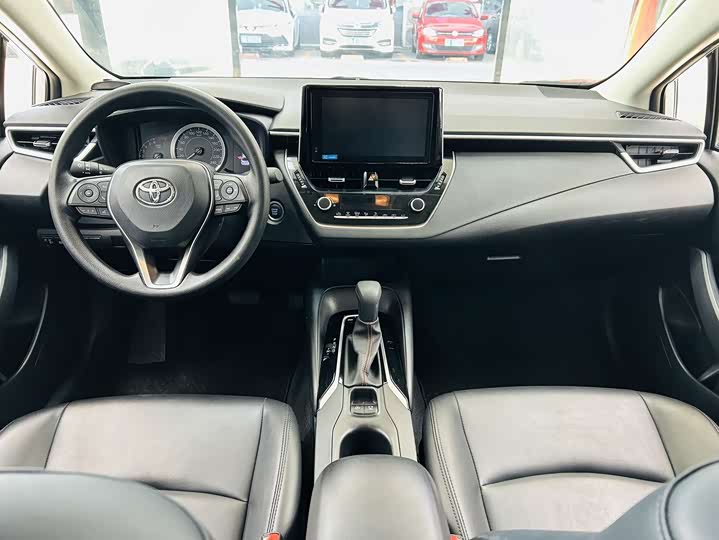 Фото 5 - Toyota Corolla