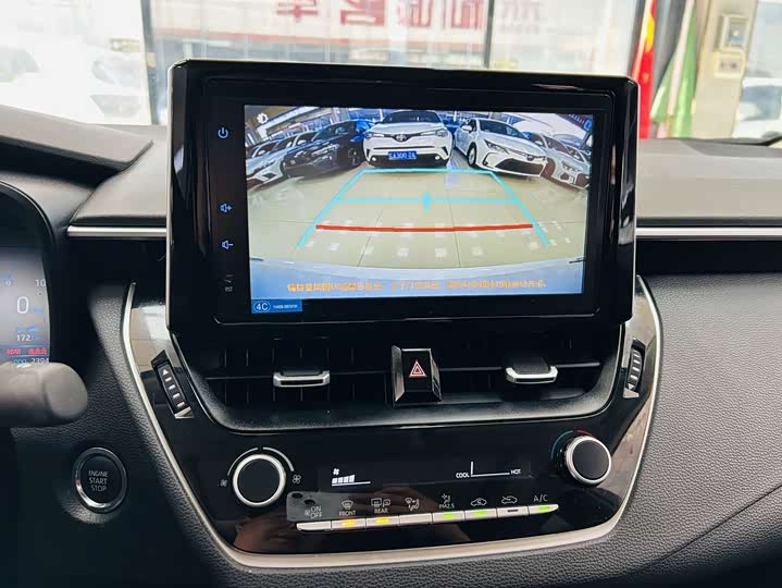 Фото 7 - Toyota Corolla