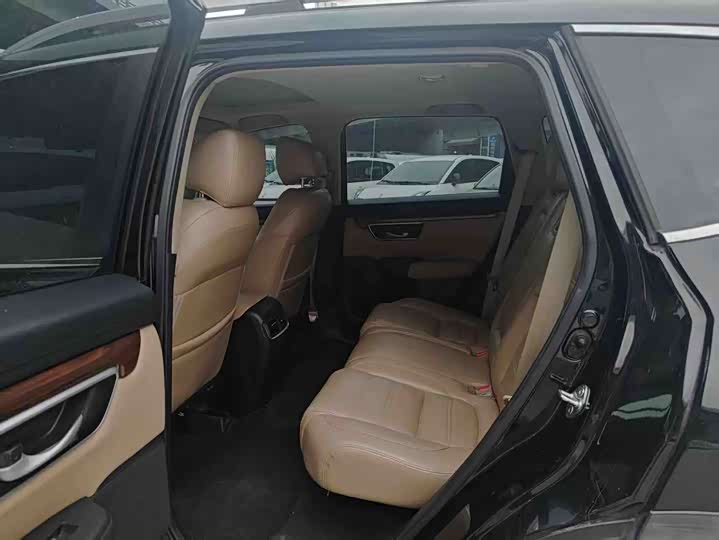 Фото 4 - Geely Monjaro