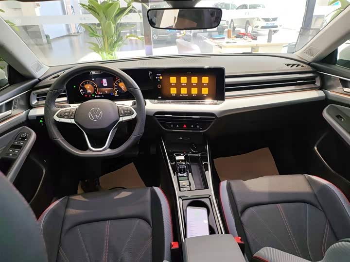 Фото 10 - Volkswagen Lamando L