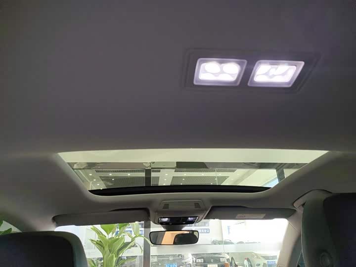 Фото 18 - Volkswagen Lamando L