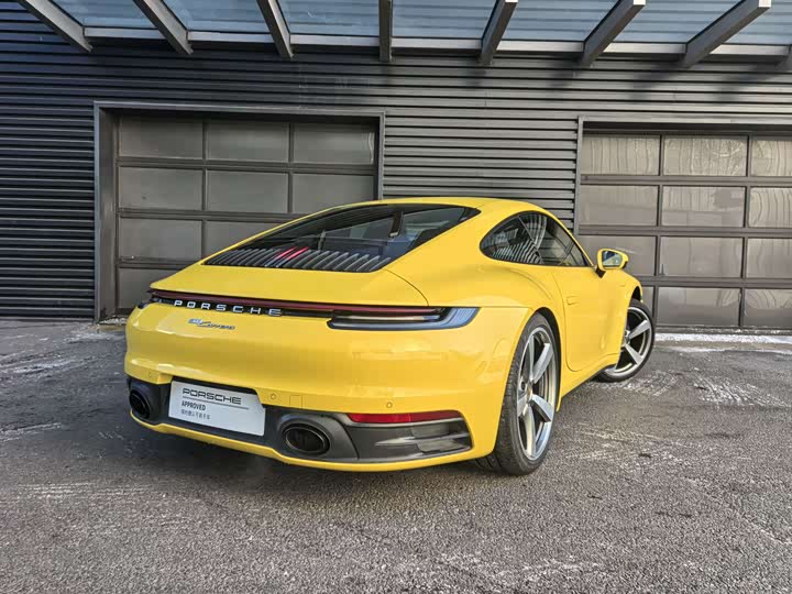 Фото 6 - Porsche 911