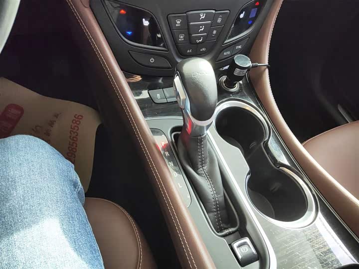 Фото 14 - Buick Envision Plus