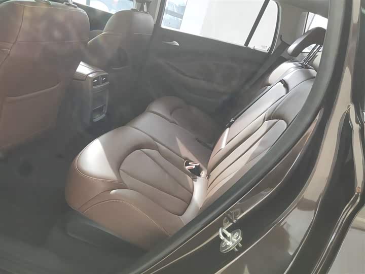 Фото 17 - Buick Envision Plus