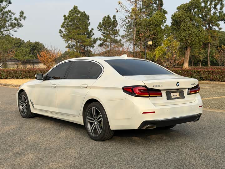 Фото 10 - BMW 5 Series