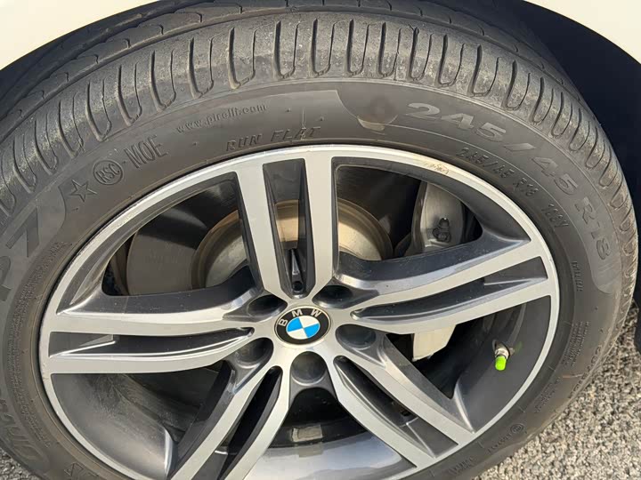 Фото 14 - BMW 5 Series