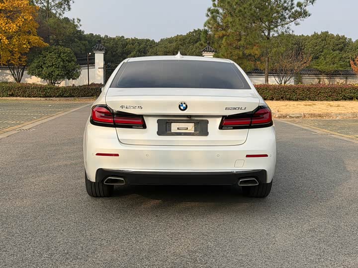 Фото 9 - BMW 5 Series