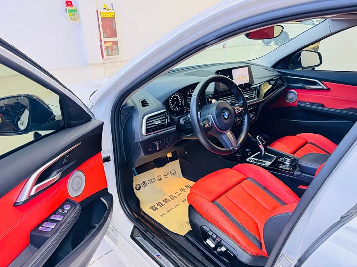 Фото 6 - BMW 1 Series