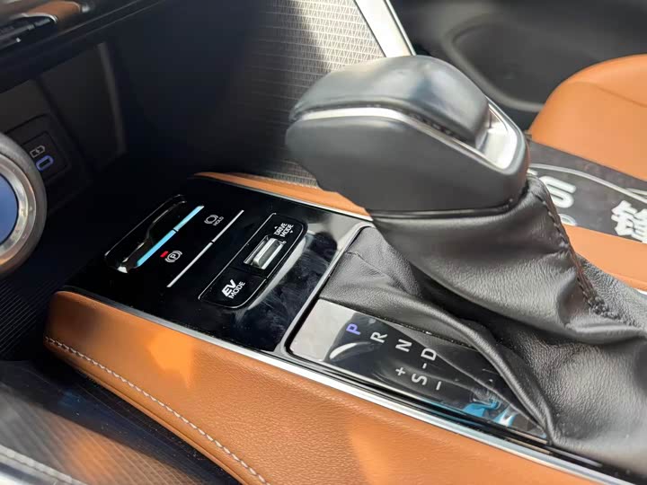 Фото 10 - Toyota Venza