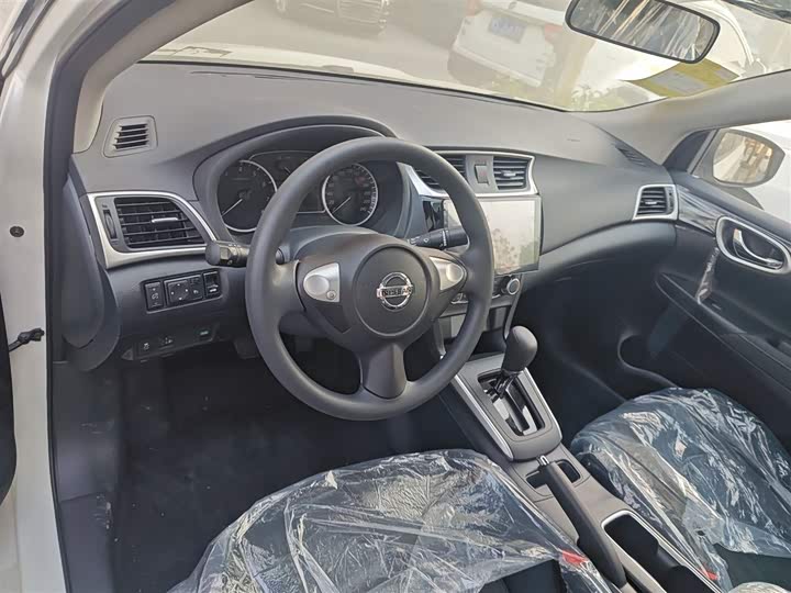 Фото 10 - Nissan Sylphy