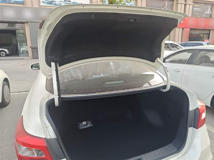 Фото 19 - Nissan Sylphy