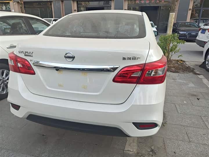 Фото 6 - Nissan Sylphy
