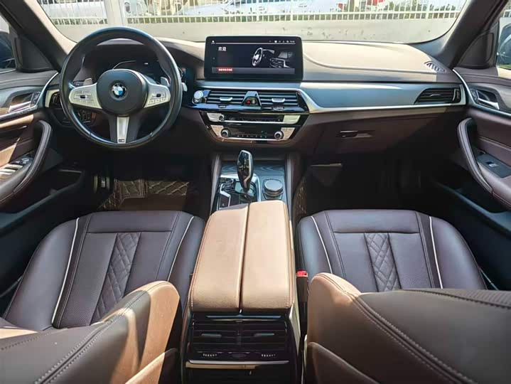 Фото 11 - BMW 5 Series