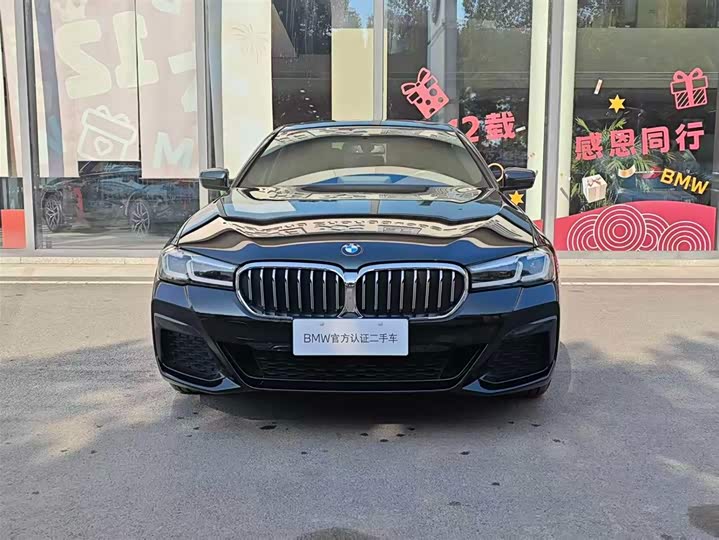 Фото 3 - BMW 5 Series