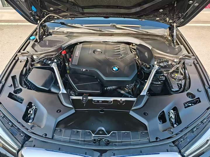 Фото 8 - BMW 5 Series