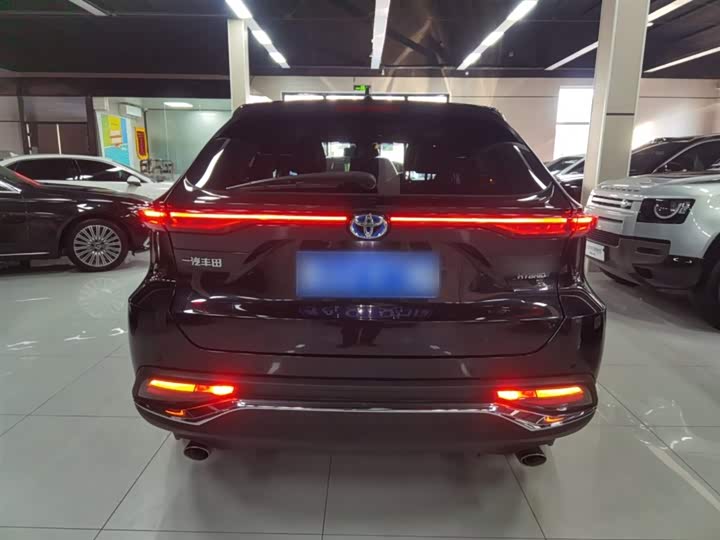 Фото 6 - Toyota Harrier
