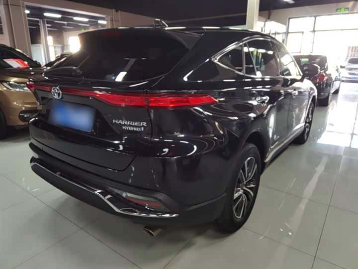 Фото 7 - Toyota Harrier