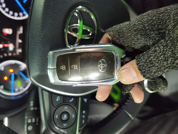 Фото 9 - Toyota Harrier