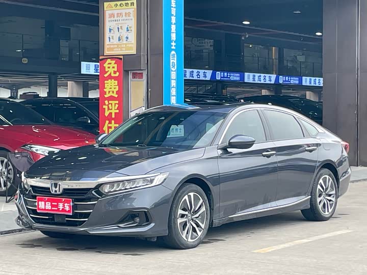 Фото 1 - Honda Accord