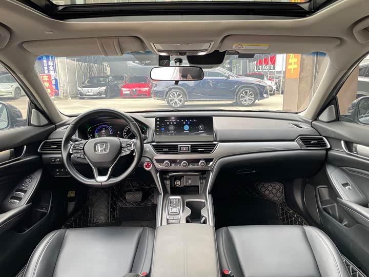 Фото 10 - Honda Accord