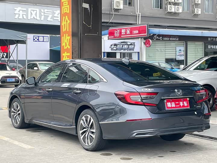 Фото 15 - Honda Accord