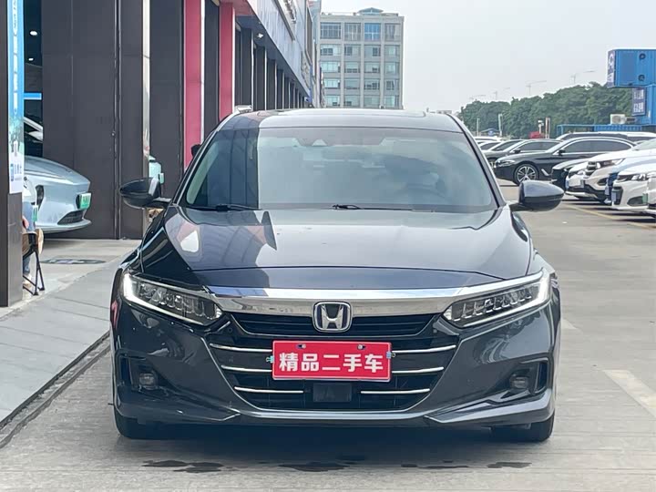 Фото 2 - Honda Accord