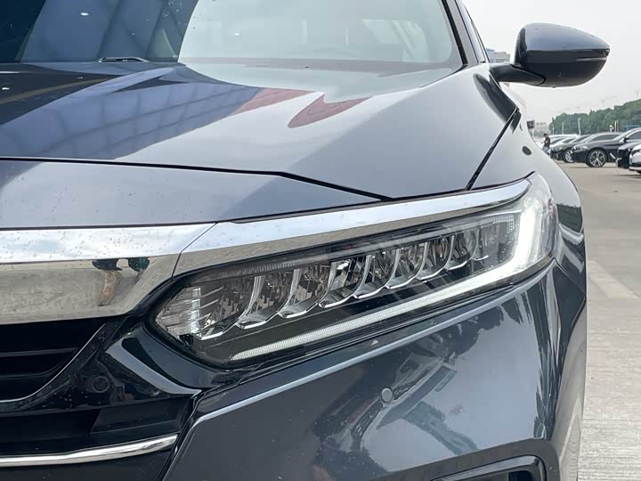 Фото 3 - Honda Accord