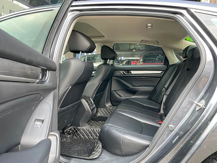 Фото 6 - Honda Accord