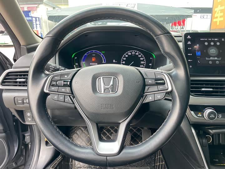 Фото 7 - Honda Accord