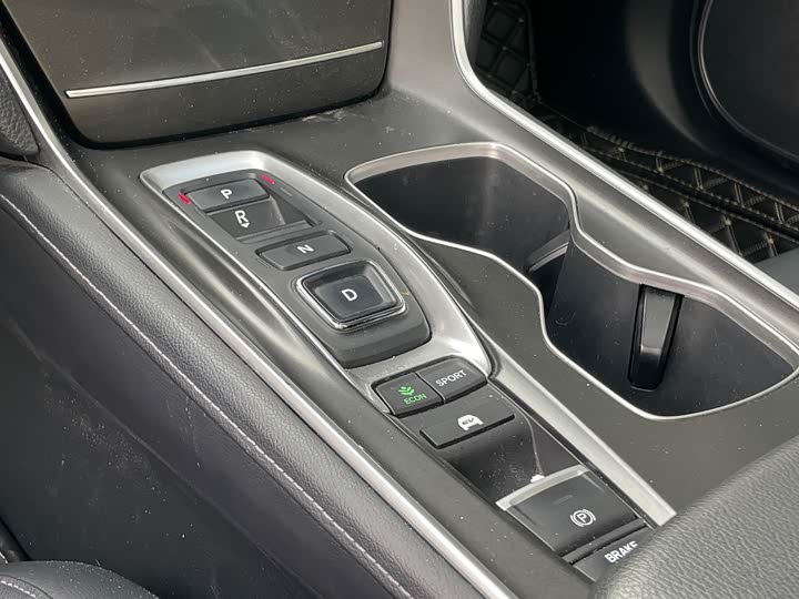 Фото 9 - Honda Accord