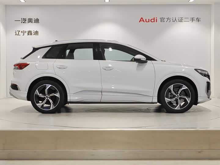 Фото 3 - Audi Q4 e-tron