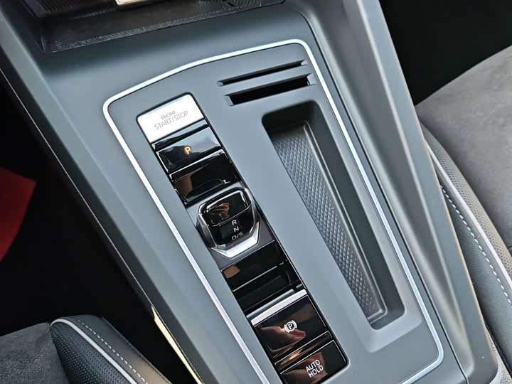 Фото 13 - Volkswagen Golf