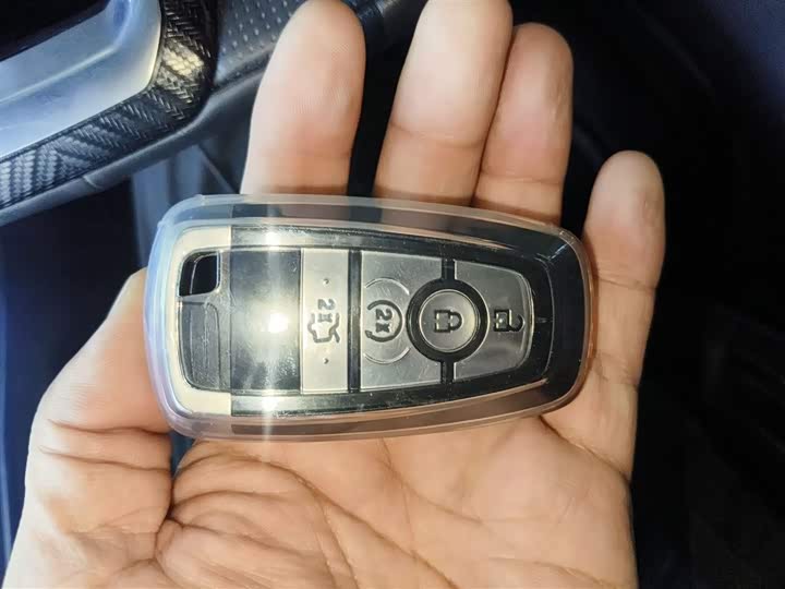 Фото 9 - Ford Mustang