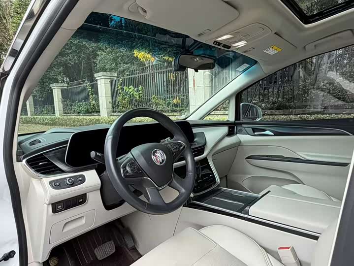 Фото 7 - Buick GL8 ES