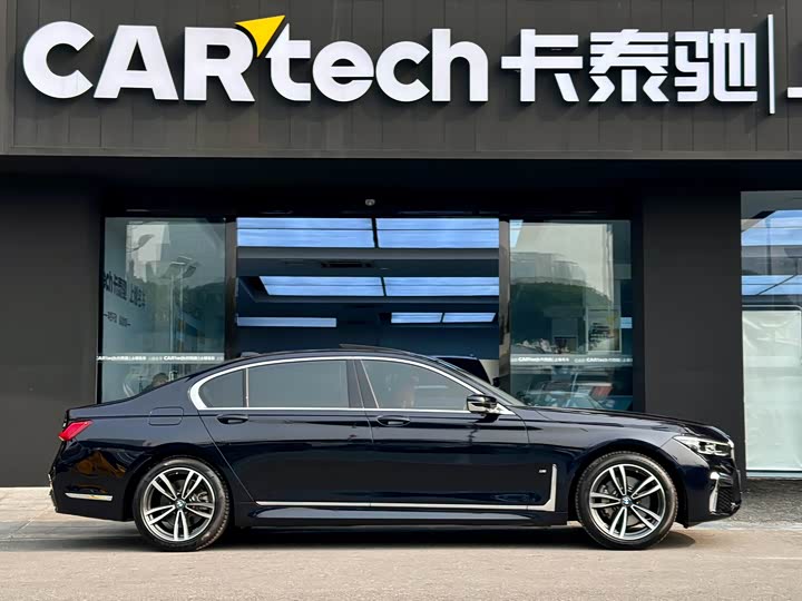 Фото 3 - BMW 7 Series
