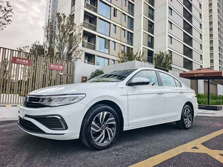 Фото 1 - Volkswagen Bora