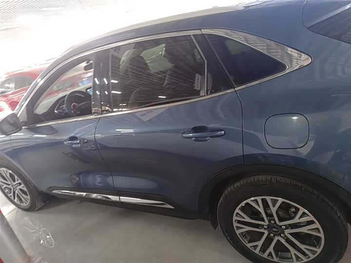 Фото 5 - Ford Escape