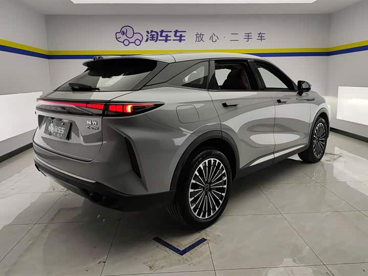 Фото 3 - Exeed RX C-DM Hybrid