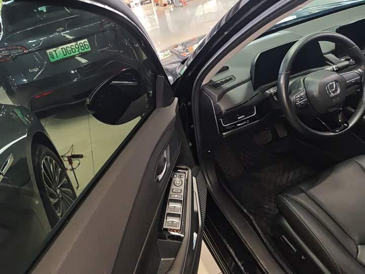 Фото 16 - Honda Inspire