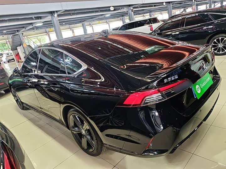 Фото 5 - Honda Inspire