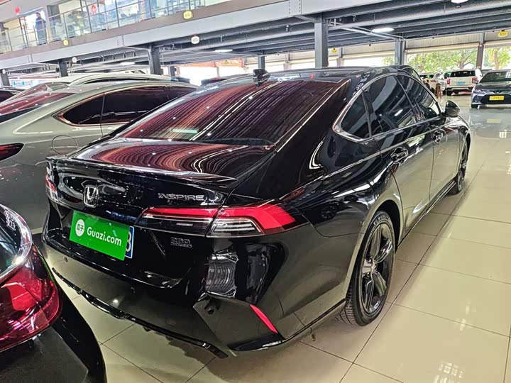 Фото 7 - Honda Inspire