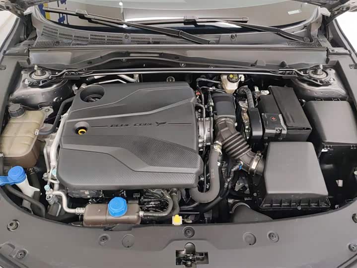 Фото 10 - Changan UNI-V