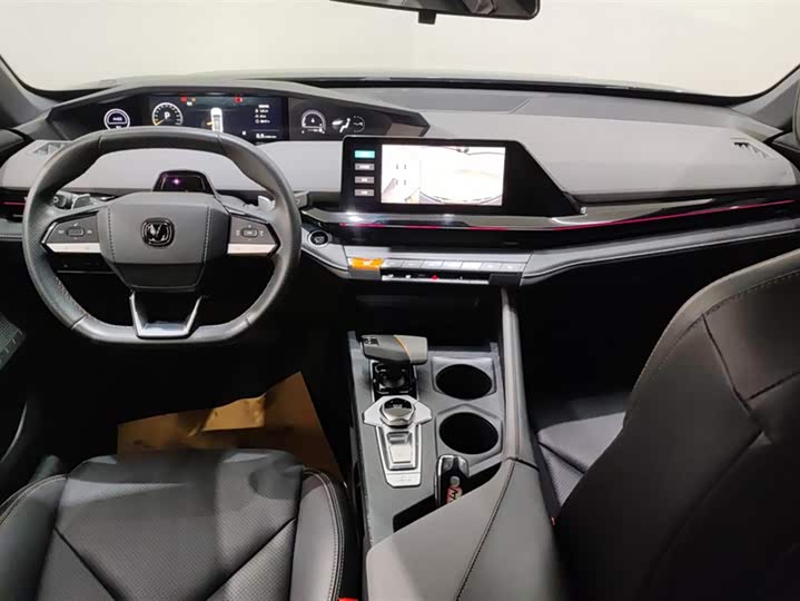 Фото 12 - Changan UNI-V