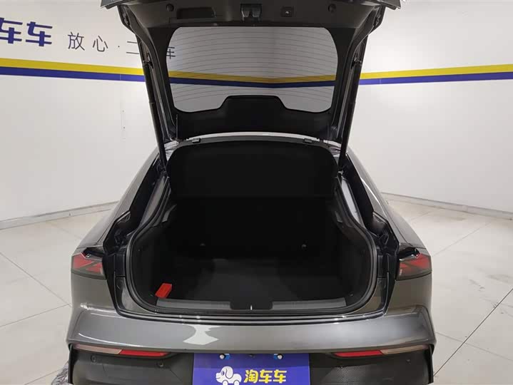 Фото 4 - Changan UNI-V