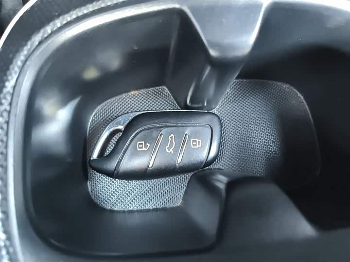 Фото 9 - Roewe Clever