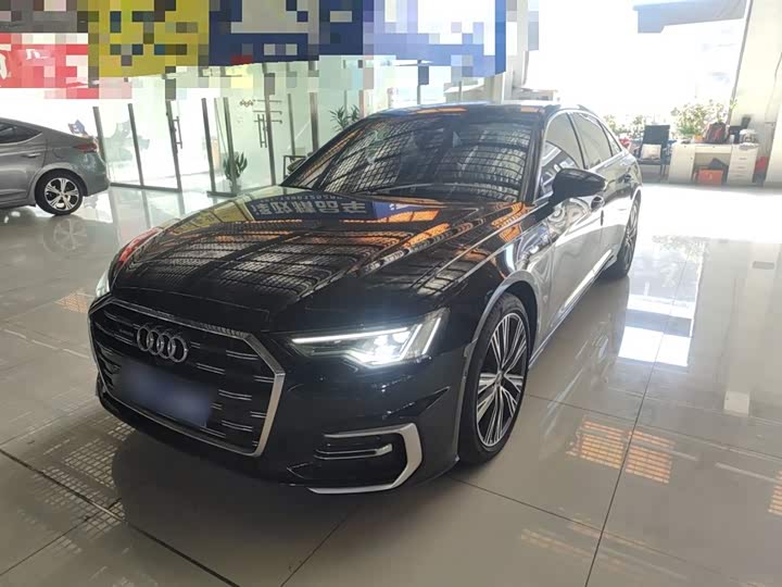 Фото 1 - Audi A6L