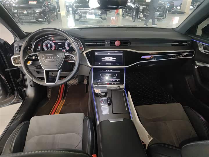 Фото 10 - Audi A6L