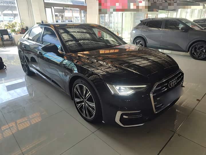 Фото 4 - Audi A6L