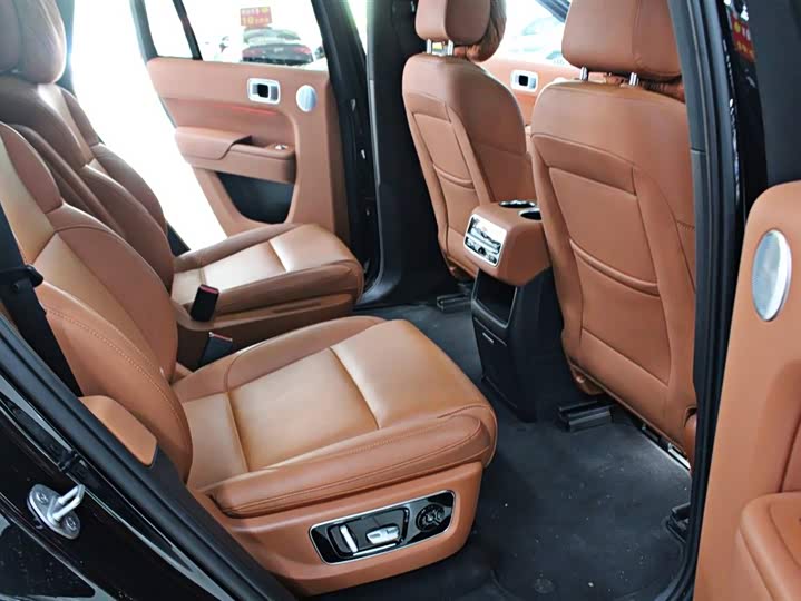 Фото 11 - LiXiang L8