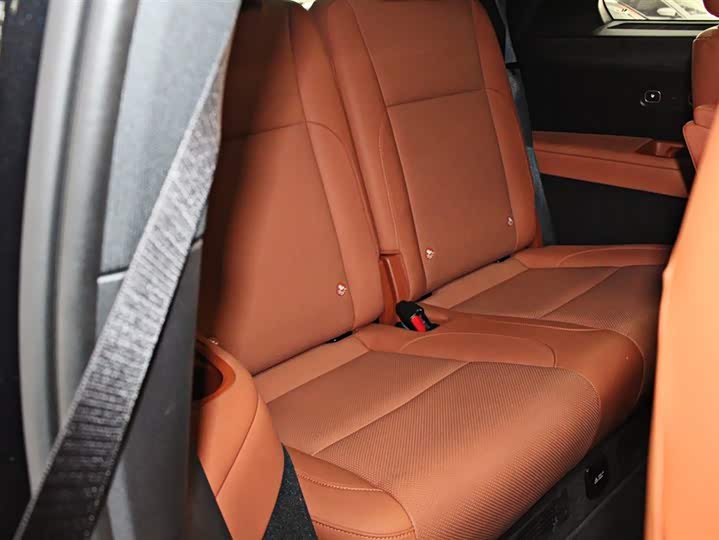 Фото 12 - LiXiang L8